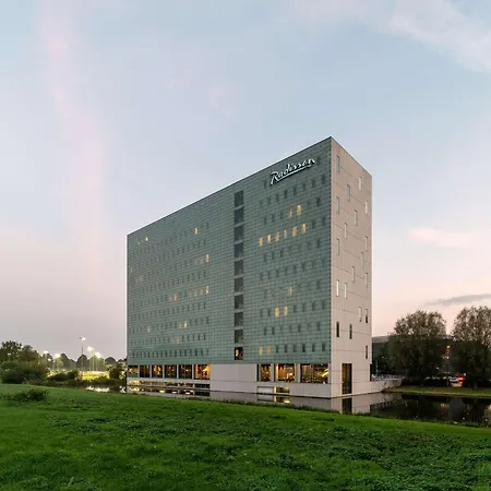 Radisson Hotel & Suites Amsterdam South-2
